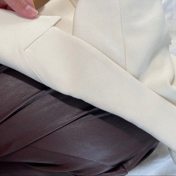 ✨BLOGGER FAV✨ NWT Zara Blazer with Buttons - Picture 16 of 16